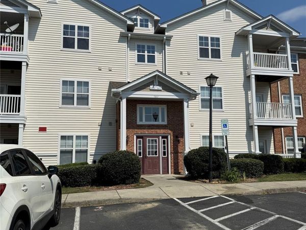 9823 Hyde Glen Court , Charlotte, NC 28262