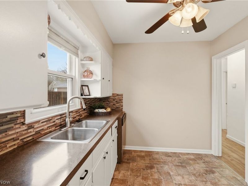 1734 Tonawanda Avenue, Akron, OH 44305 Photo 8