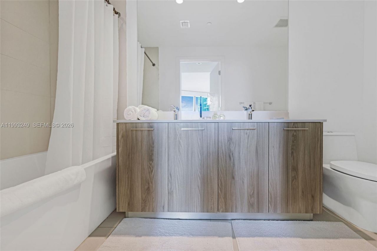 501 NE 31 St , Unit 2407, Miami, FL 33137 Photo