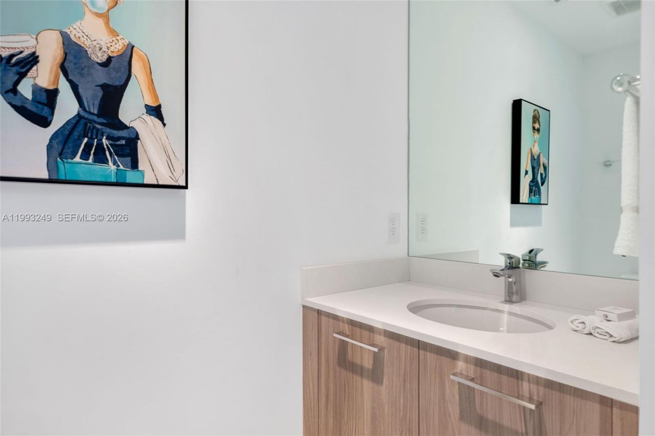 501 NE 31 St , Unit 2407, Miami, FL 33137 Photo