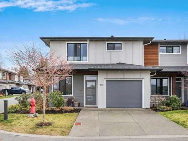 2607 Kendal Ave, Unit 109, Cumberland, BC V0R 1S0