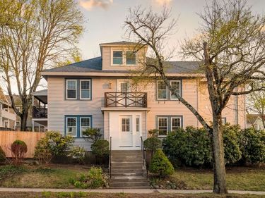 652 Belmont Street, Unit 1, Watertown, MA 02472