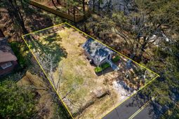 235 Germantown Rd photo 4