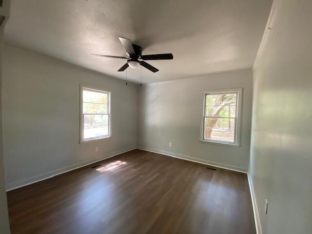 12139 Old Number Six Highway Photo 18