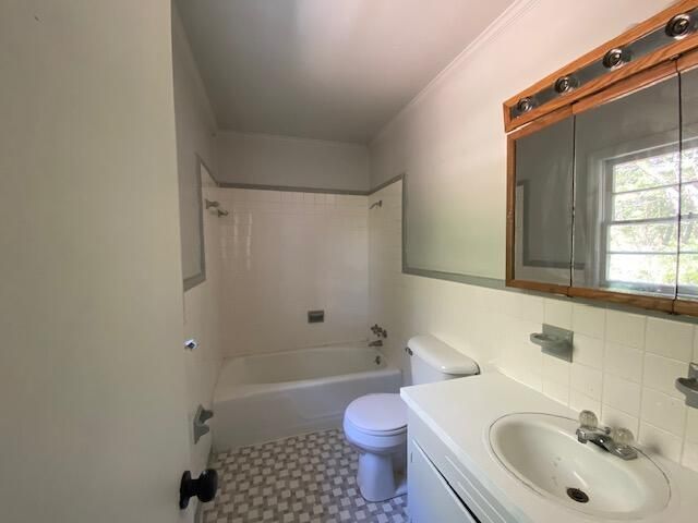 12139 Old Number Six Highway Photo 32