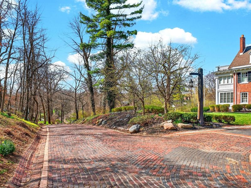 1115 Oakwood Avenue, Oakwood, OH 45419 Photo 2