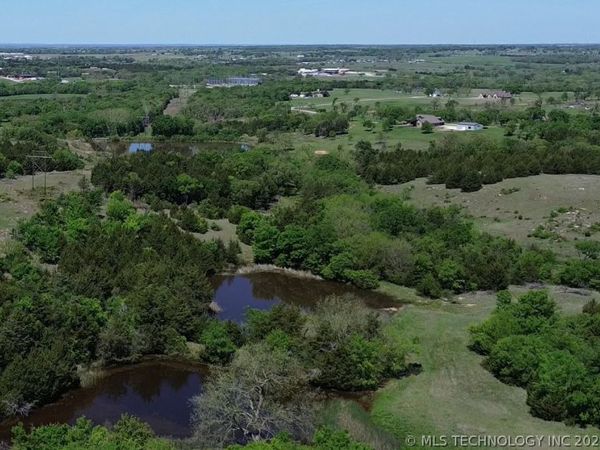 1671 Baldwin, Sulphur, OK 73086