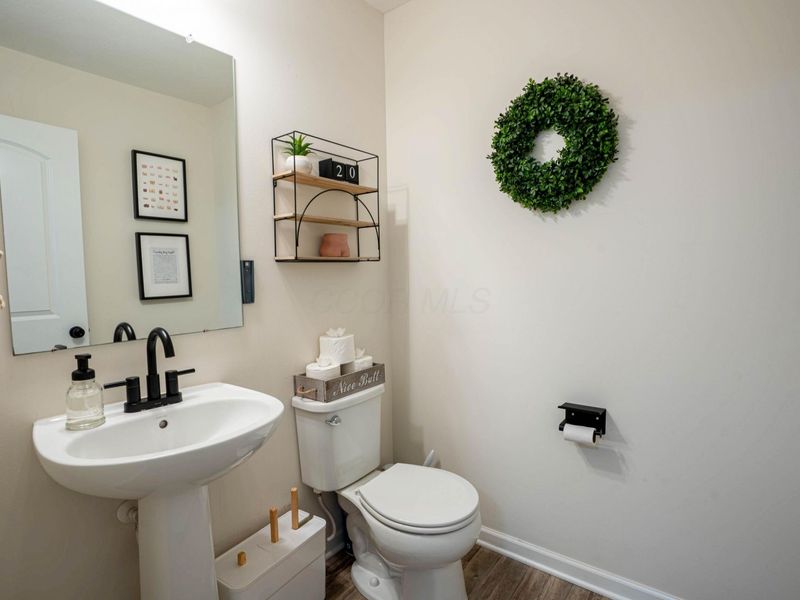 8649 Conestoga Valley Drive, Blacklick, OH 43004 Photo 6