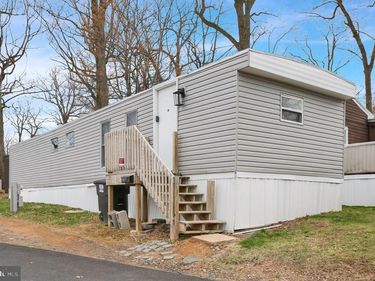 91 LOWER LOOP ROAD, LEESPORT, PA 19533