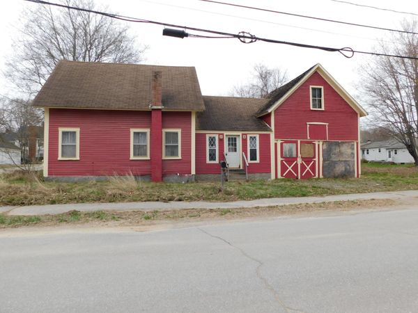 26 Water Street, Newport, ME 04953