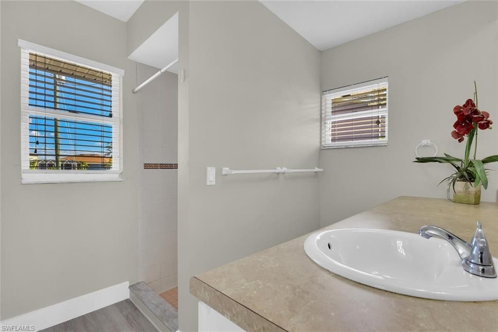 814 NW 11th Pl, Cape Coral, FL 33993 Photo