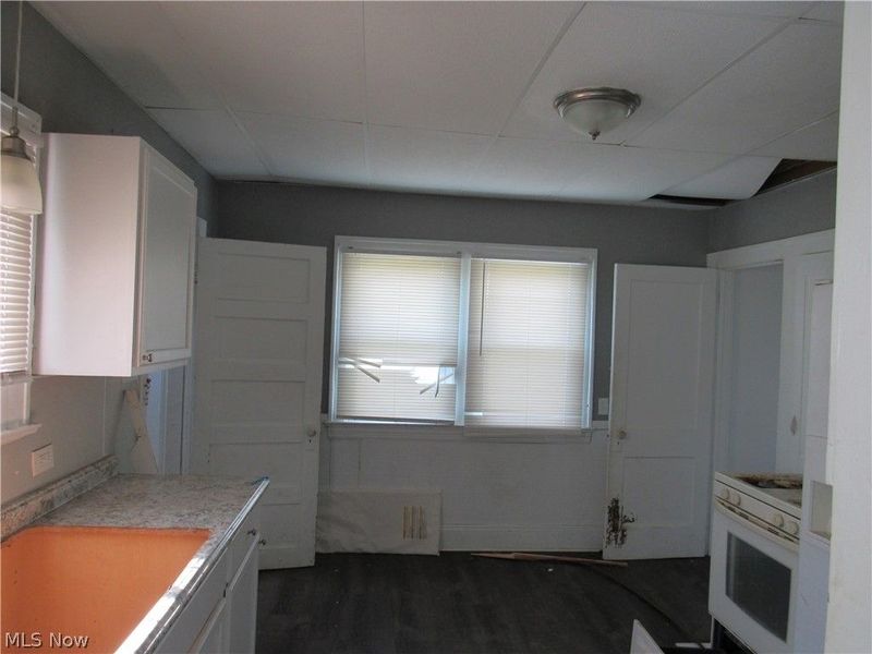 13208 Maplerow Avenue, Garfield Heights, OH 44105 Photo 11