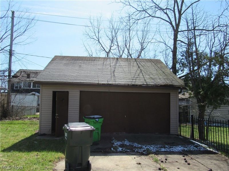 13208 Maplerow Avenue, Garfield Heights, OH 44105 Photo 34