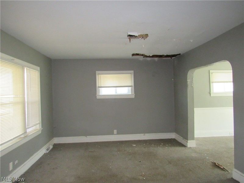 13208 Maplerow Avenue, Garfield Heights, OH 44105 Photo 4