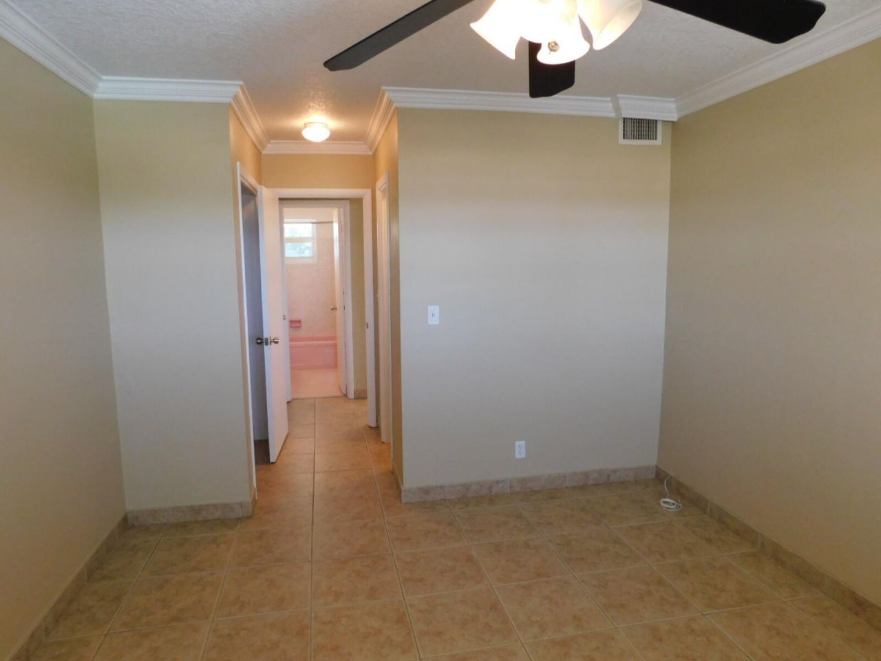 4770 NW 10 Court Nw, Unit 306, Plantation, FL 33313 Photo