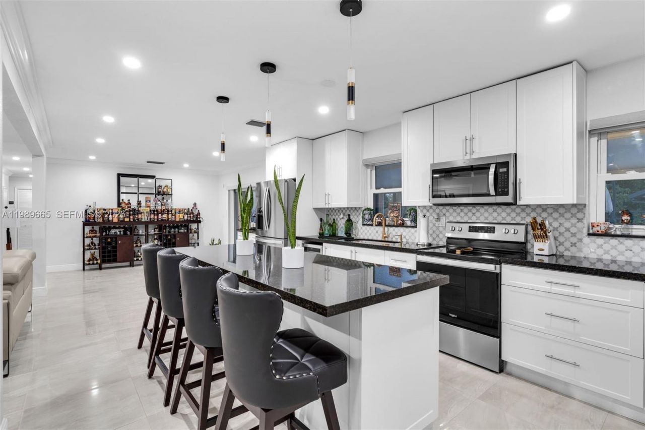 24655 SW 212th Ave , Homestead, FL 33031 Photo