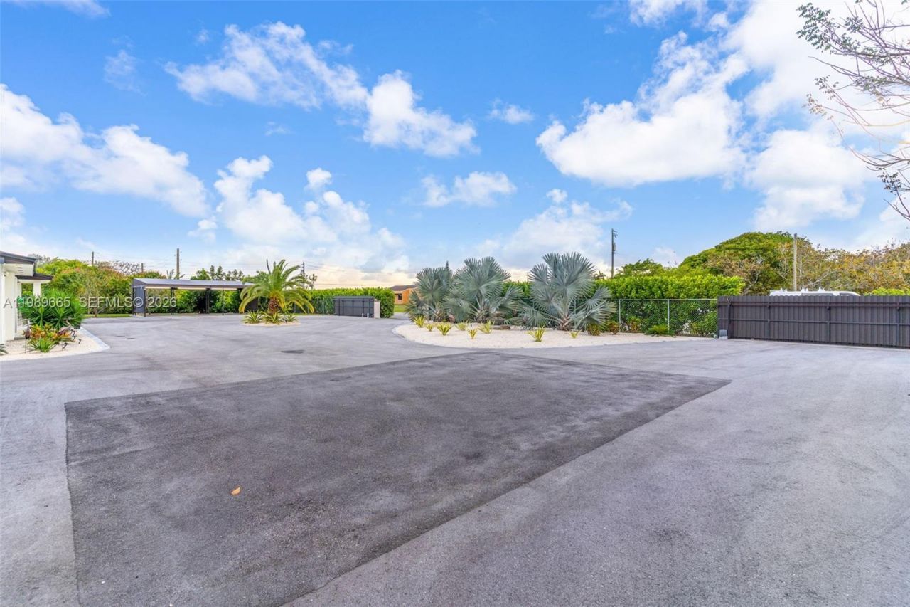 24655 SW 212th Ave, Homestead, FL 33031 Photo