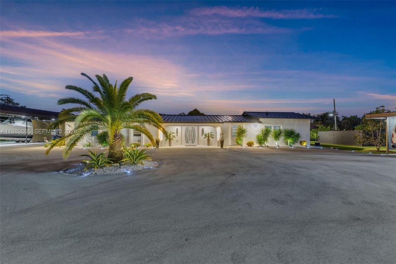 24655 SW 212th Ave, Homestead, FL 33031 Photo