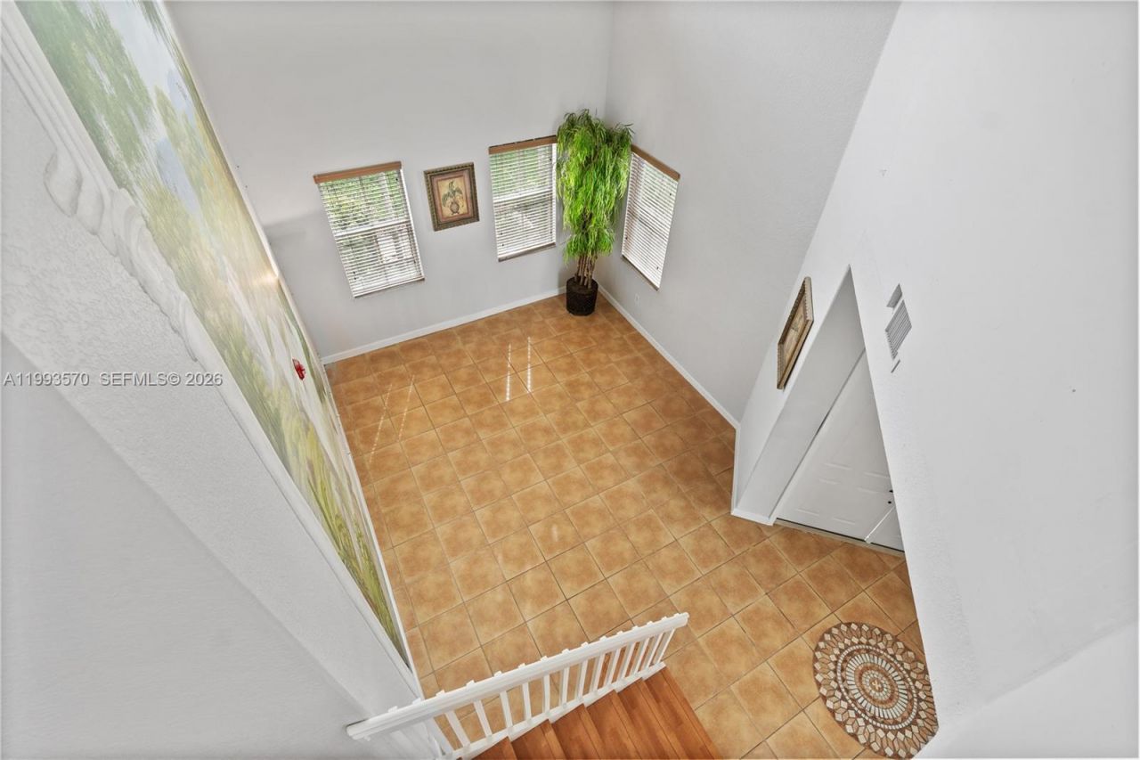 18140 NW 90th Ave, Hialeah, FL 33018 Photo
