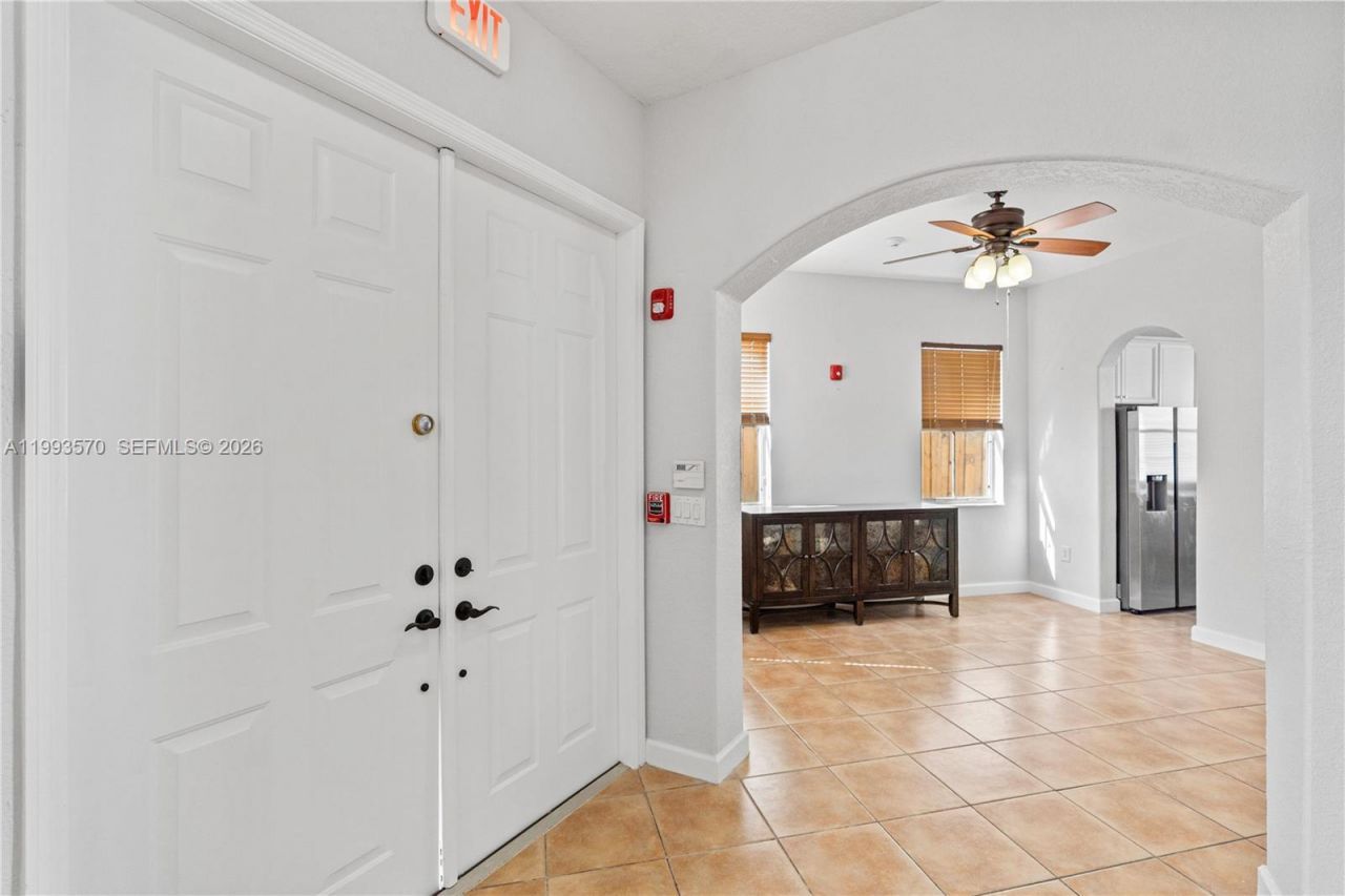 18140 NW 90th Ave, Hialeah, FL 33018 Photo