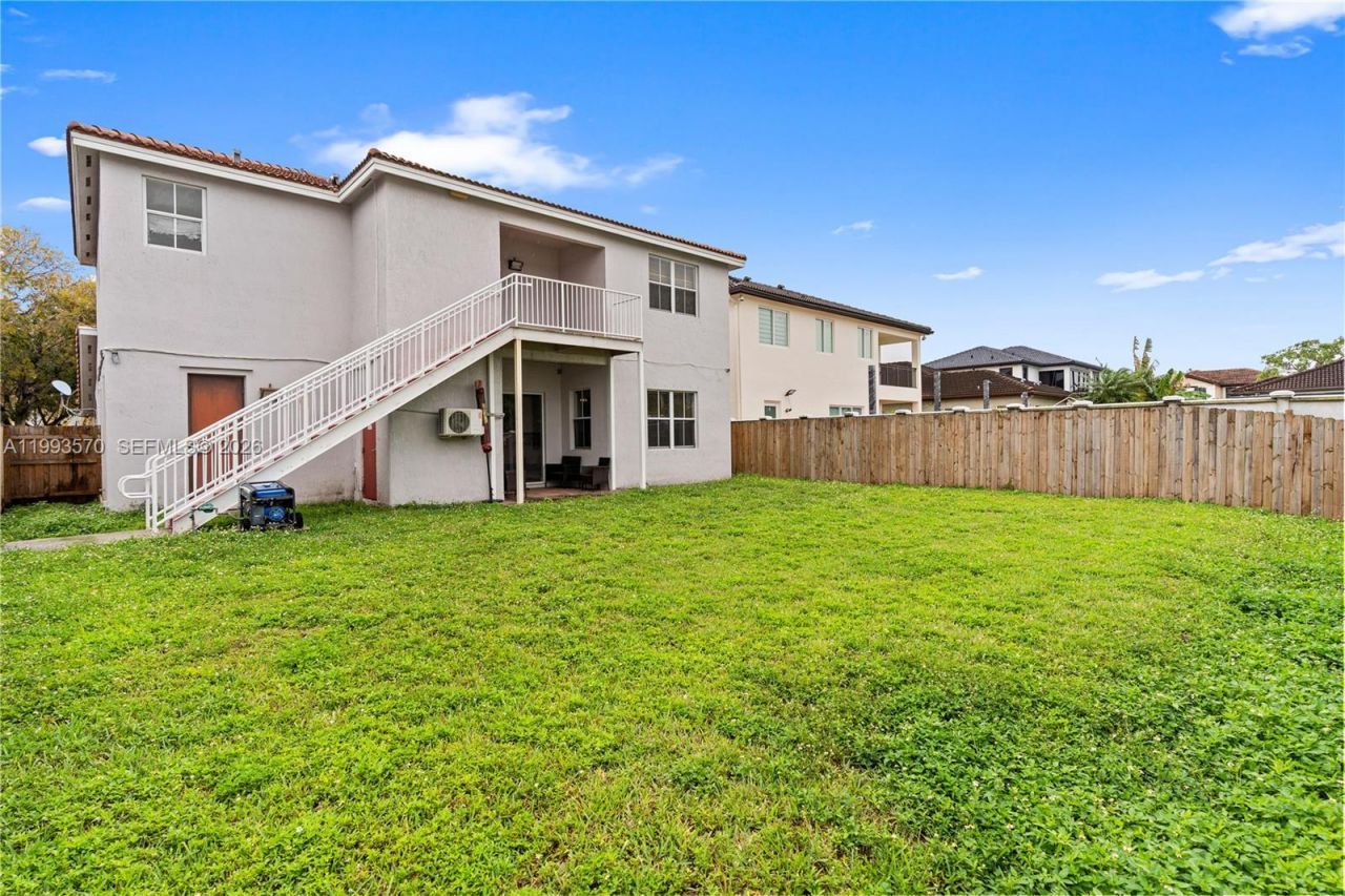 18140 NW 90th Ave, Hialeah, FL 33018 Photo