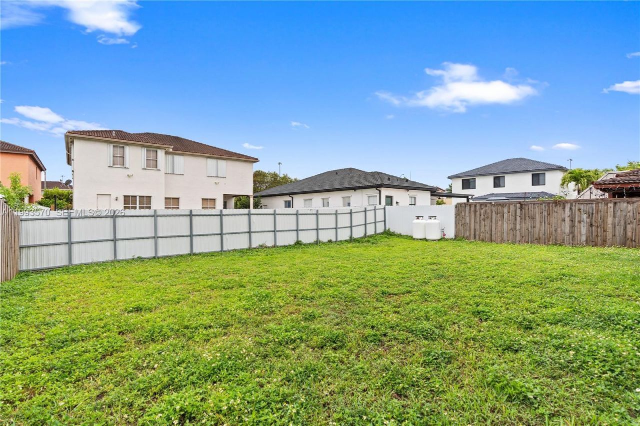 18140 NW 90th Ave, Hialeah, FL 33018 Photo