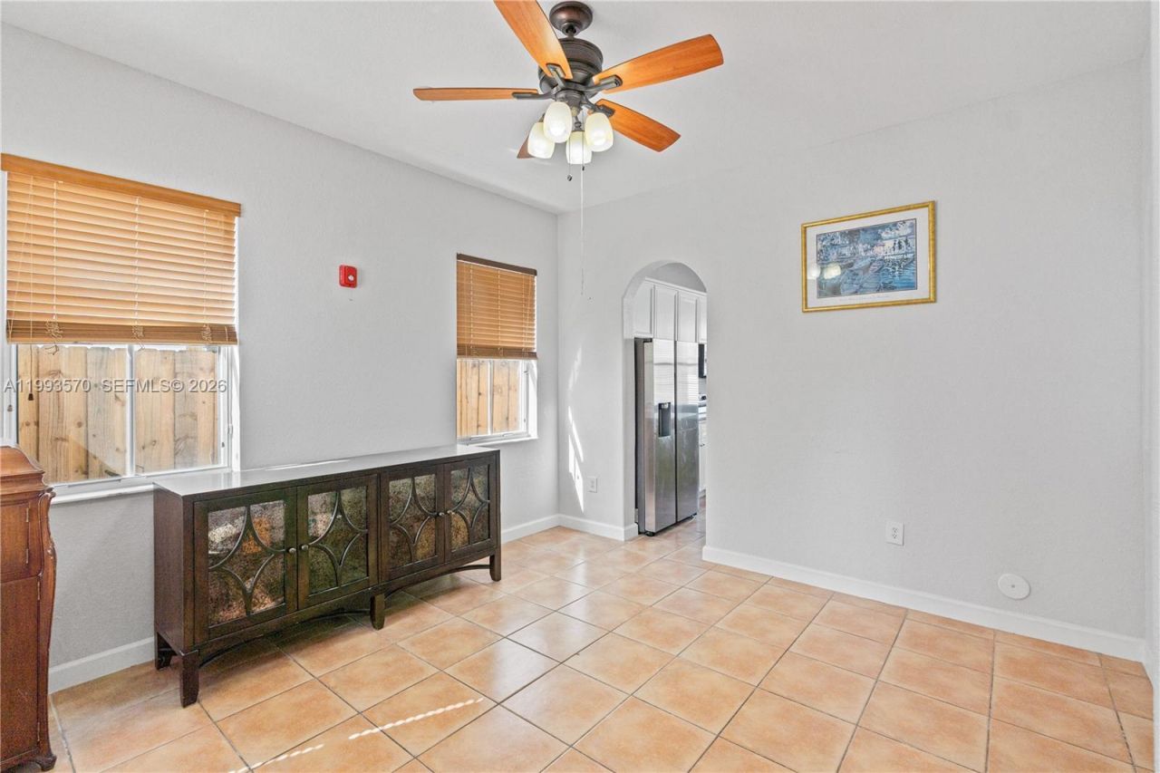 18140 NW 90th Ave, Hialeah, FL 33018 Photo