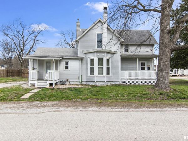 419 S 5TH Street, Girard, IL 62640