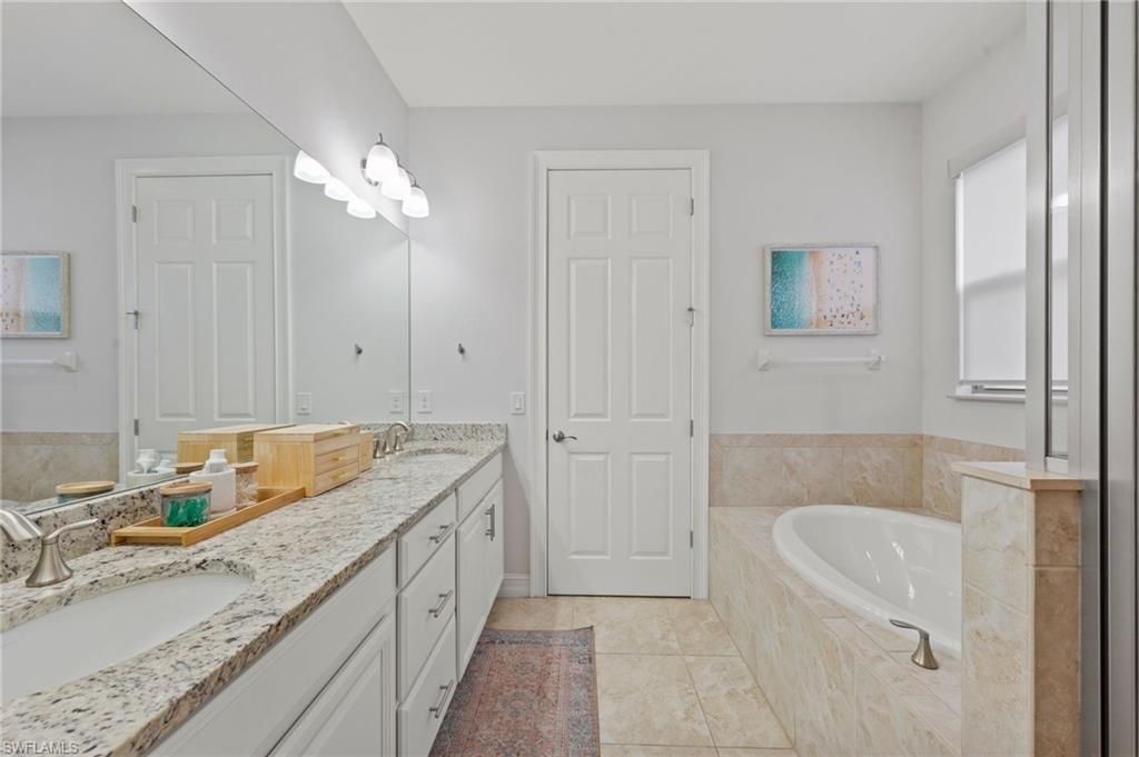 16266 Aberdeen Way, Naples, FL 34110 Photo