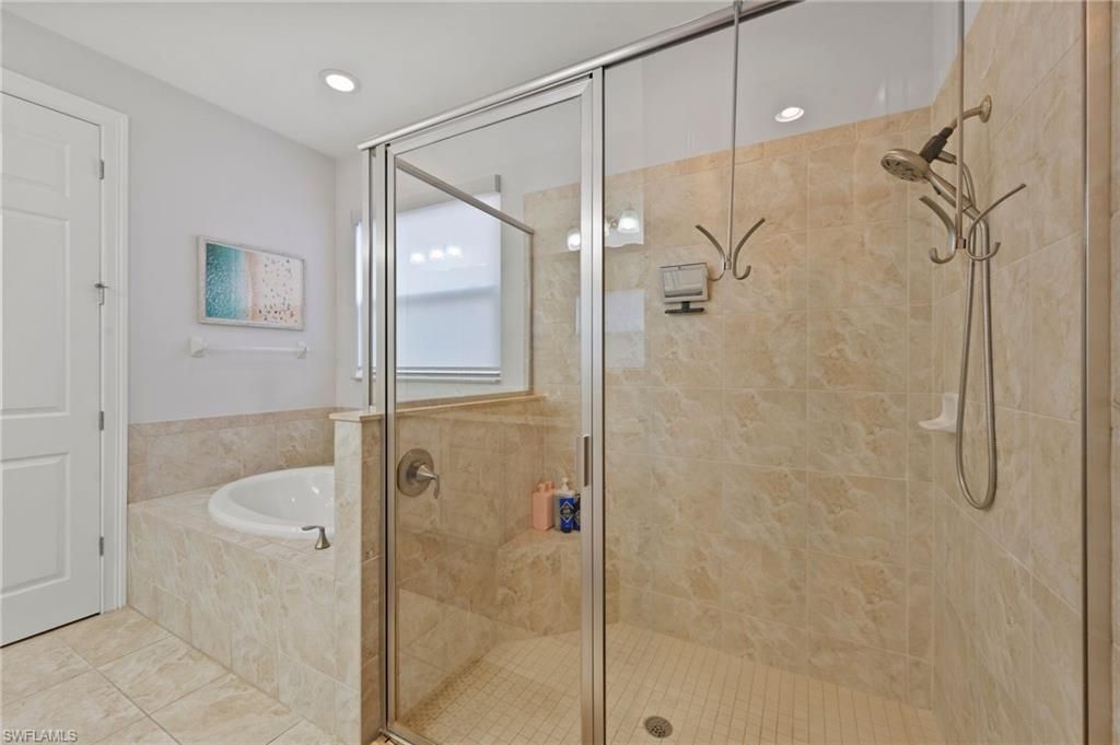 16266 Aberdeen Way, Naples, FL 34110 Photo