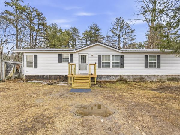 367 River Road, Topsham, ME 04086