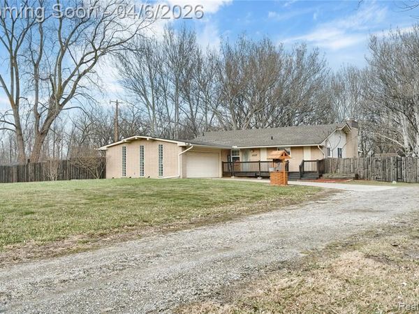 15701 Middlebelt Road, Romulus, MI 48174