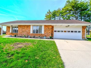 6859 Willow Creek Drive, Huber Heights, OH 45424