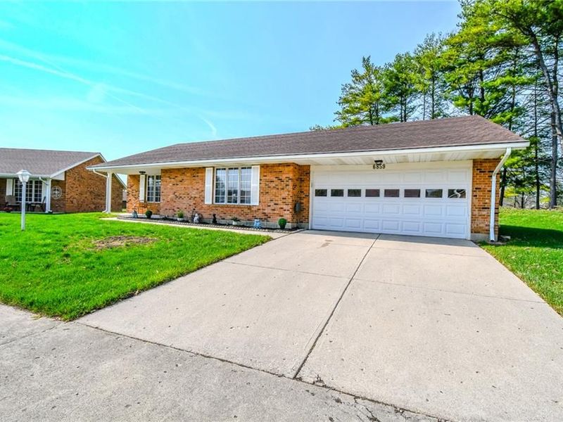 6859 Willow Creek Drive, Huber Heights, OH 45424 Photo 2