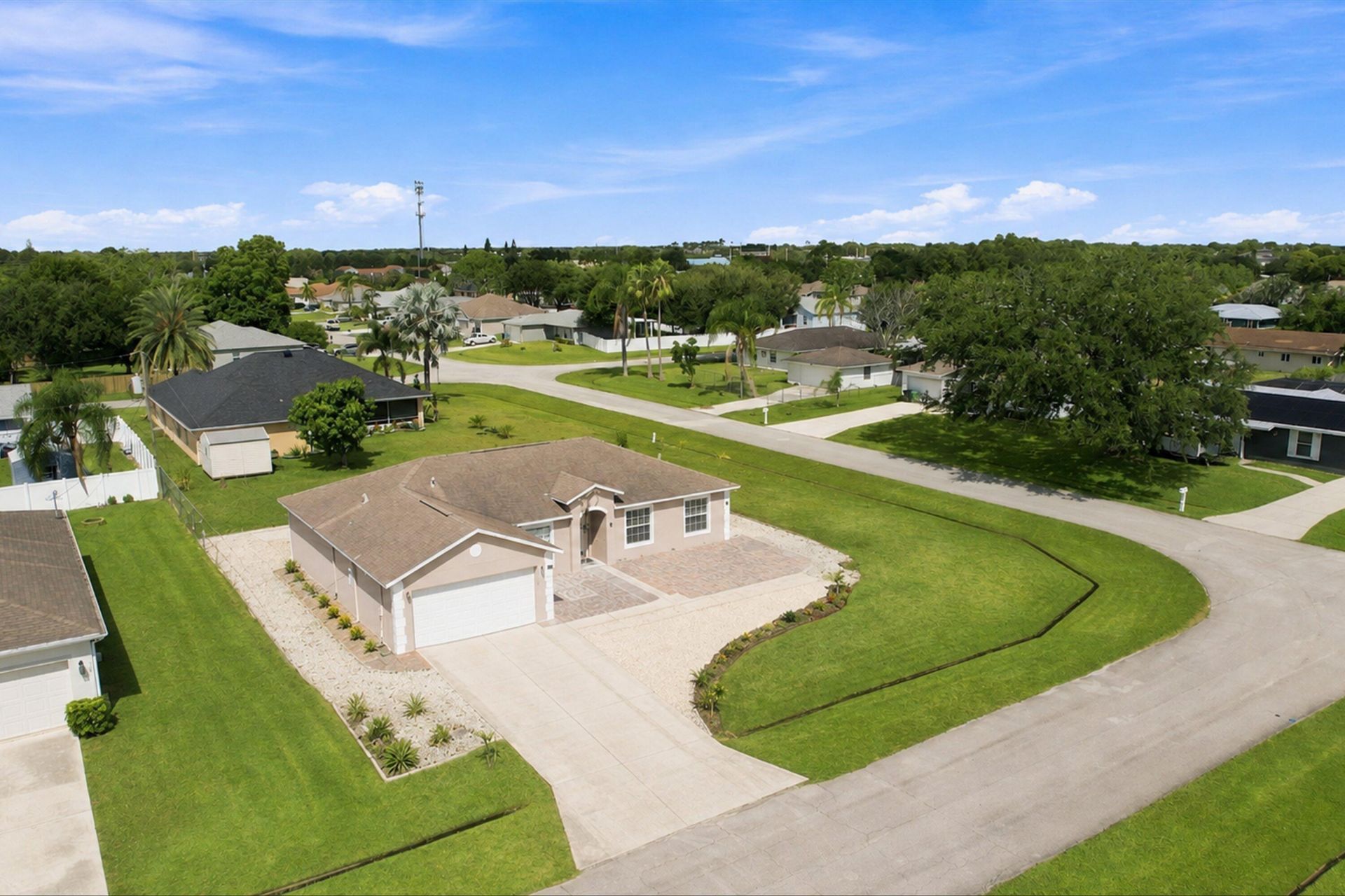 602 SW Kenyoun Street, Port Saint Lucie, FL 34983 Photo