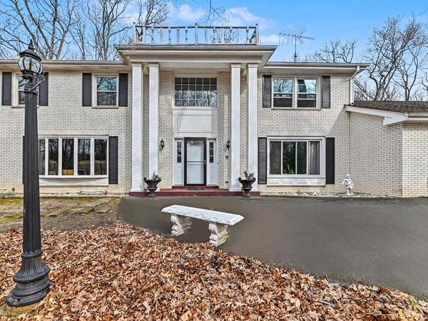 W267S7535 Olympia COURT N, Waukesha, WI 53189