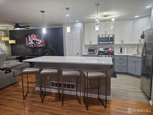 12 Harbor Bay Circle, South Amboy, NJ 08879