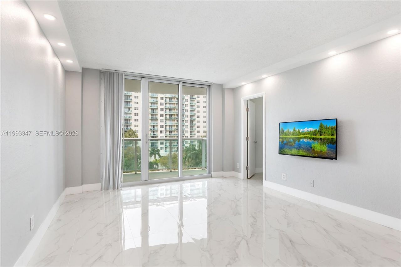 19380 Collins Ave, Unit 507, Sunny Isles Beach, FL 33160 Photo