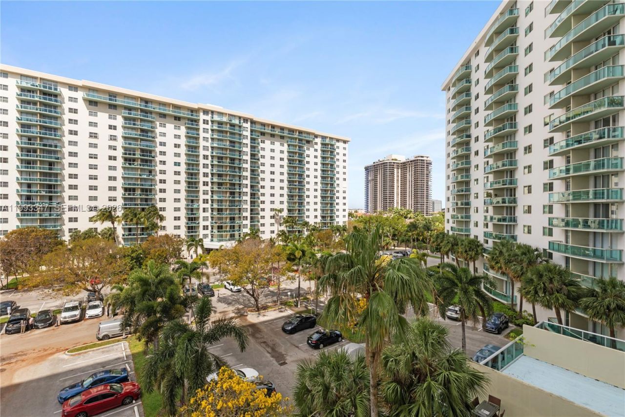 19380 Collins Ave, Unit 507, Sunny Isles Beach, FL 33160 Photo