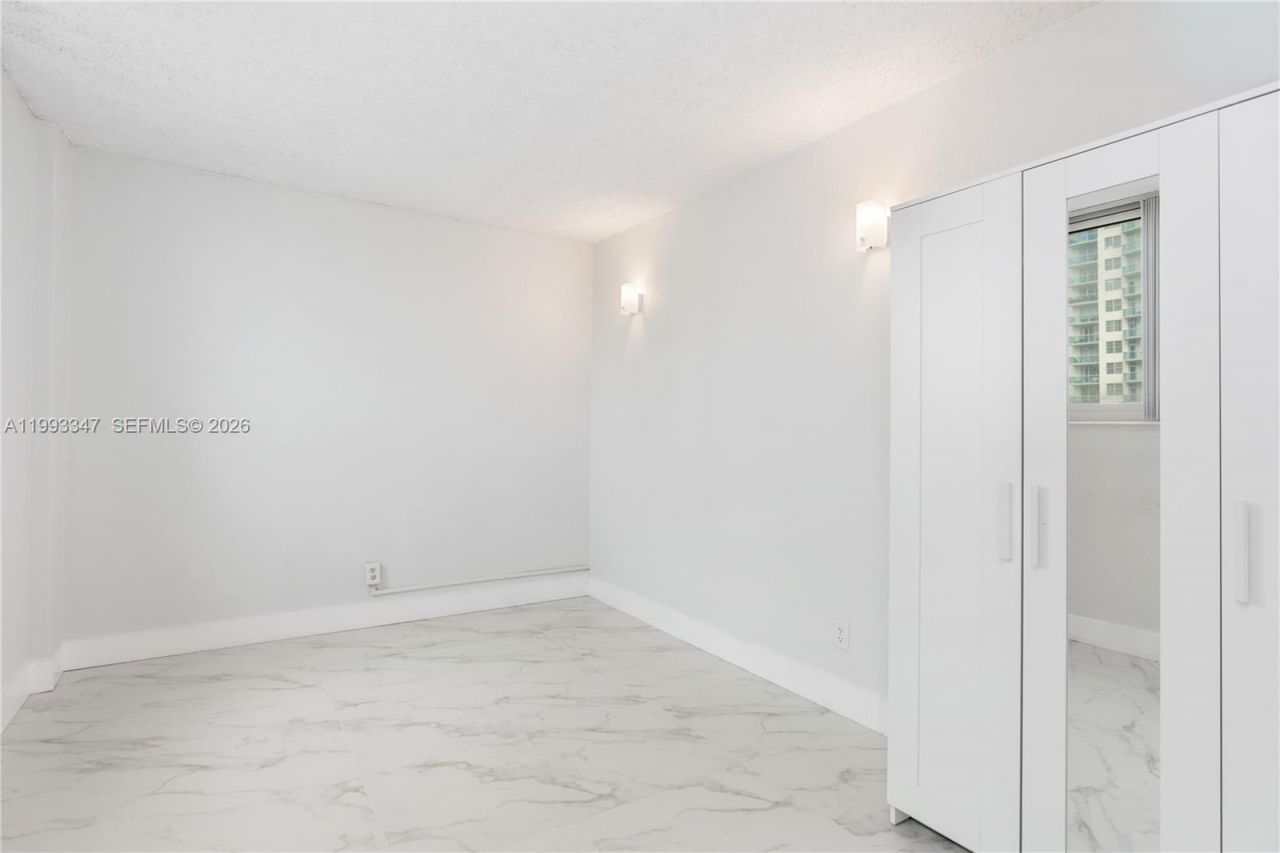 19380 Collins Ave, Unit 507, Sunny Isles Beach, FL 33160 Photo
