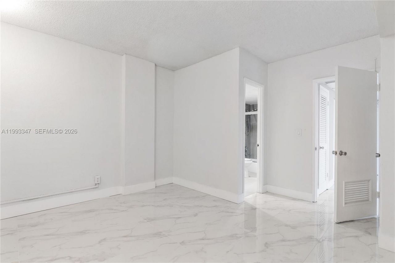19380 Collins Ave, Unit 507, Sunny Isles Beach, FL 33160 Photo