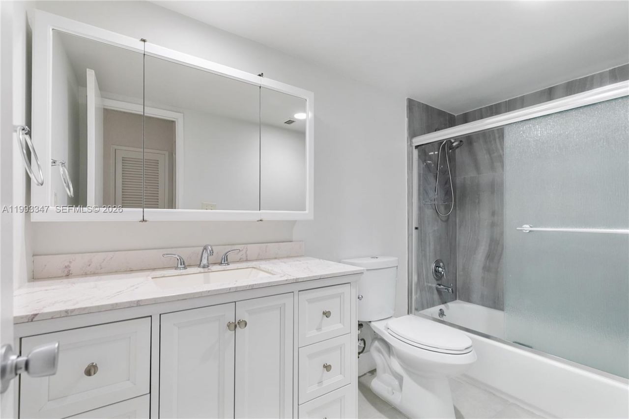 19380 Collins Ave, Unit 507, Sunny Isles Beach, FL 33160 Photo