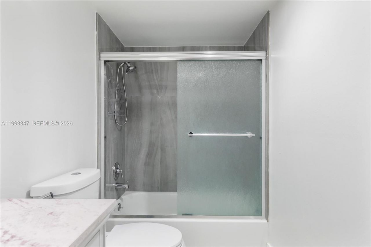 19380 Collins Ave, Unit 507, Sunny Isles Beach, FL 33160 Photo