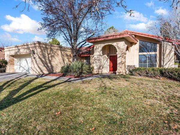 5708 Elderberry Court NE, Albuquerque, NM 87111