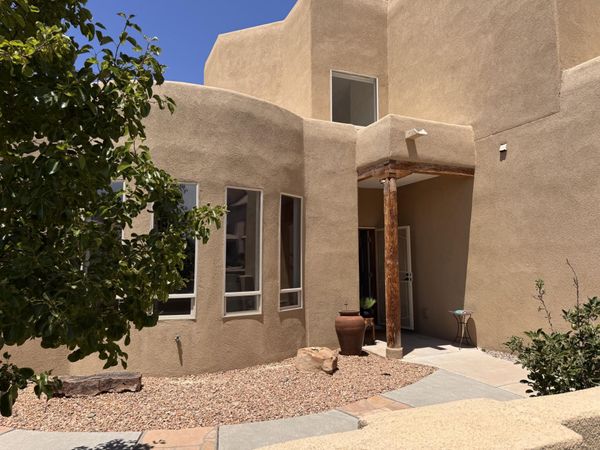 9905 Cardinal Street NW, Albuquerque, NM 87114