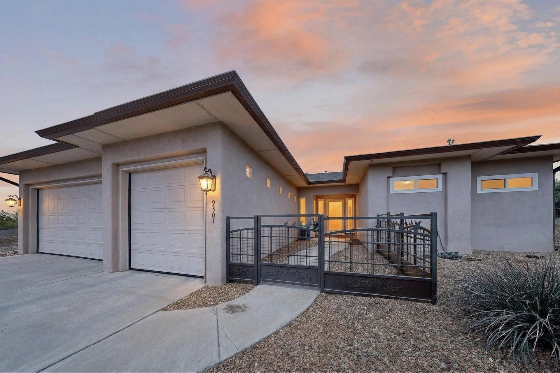 9507 Corona Avenue Ne, Albuquerque, NM 87122 Main Photo