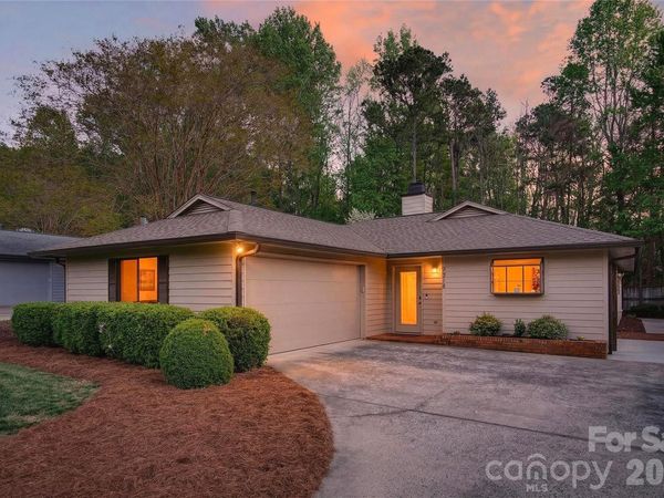 9018 St Lucia Lane , Charlotte, NC 28277