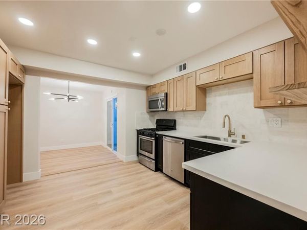 3940 Visby Lane , Las Vegas, NV 89119