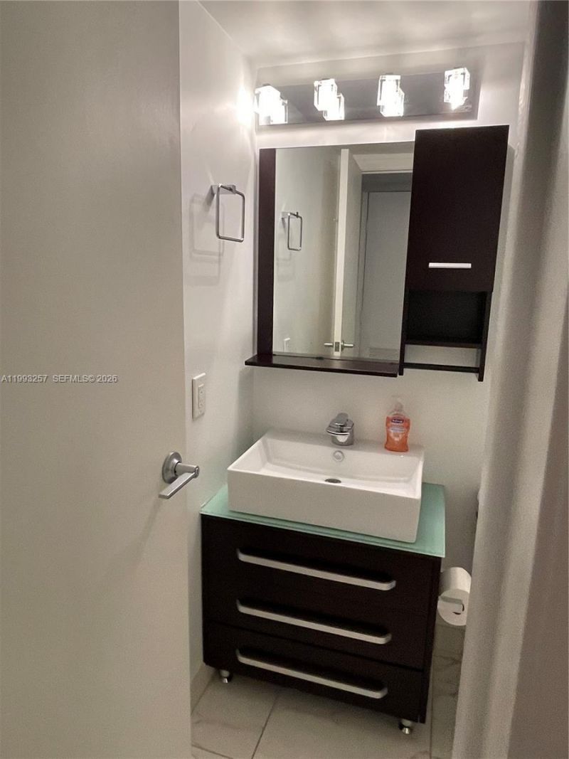 2301 S Ocean Dr , Unit 607, Hollywood, FL 33019 Photo