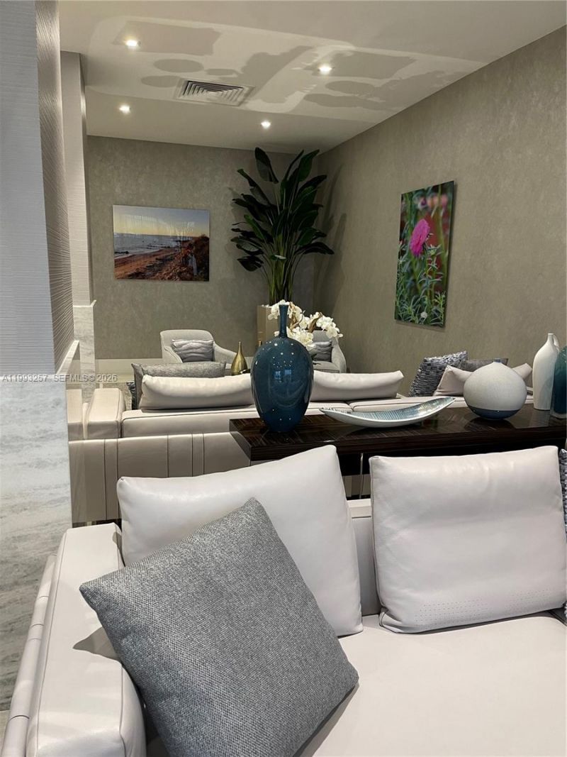 2301 S Ocean Dr , Unit 607, Hollywood, FL 33019 Photo